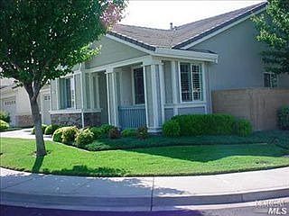 1st image of 124 Bounty Ln
