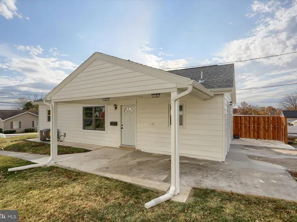 19 W Pine St, Enola, PA 17025