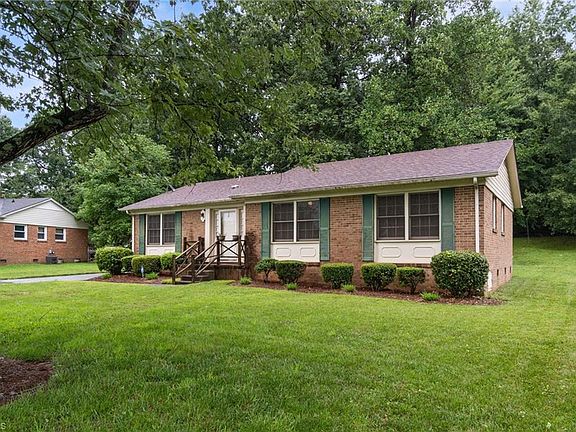 2nd image of 1433 Old Hickory Dr