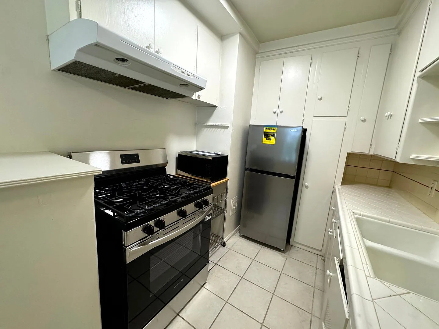 1271 N. Crescent Heights — Photo 4