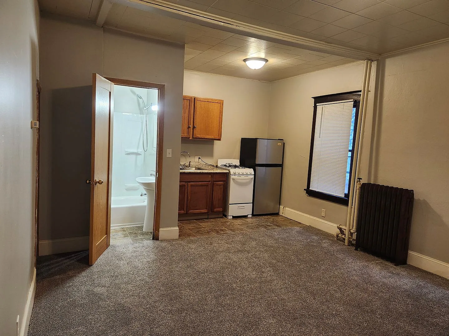 1552 Edmund Ave — Photo 1