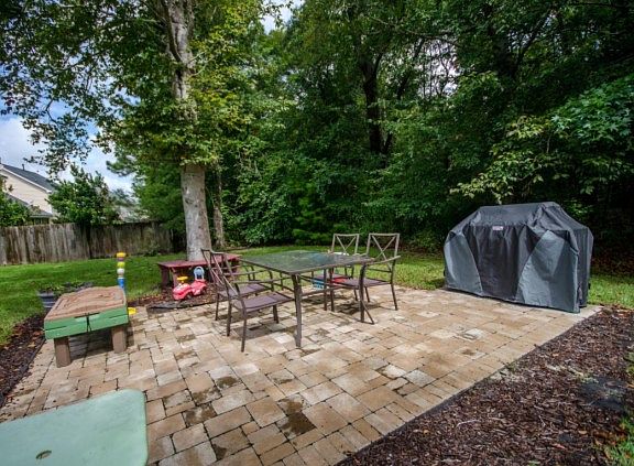 4th image of 5243 Lenora Dr