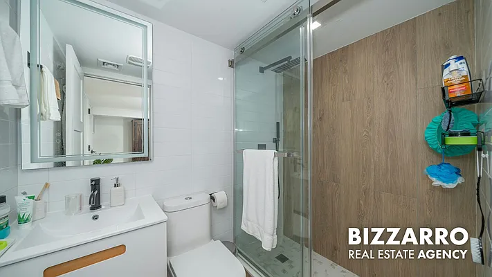 Bathroom, photo 1