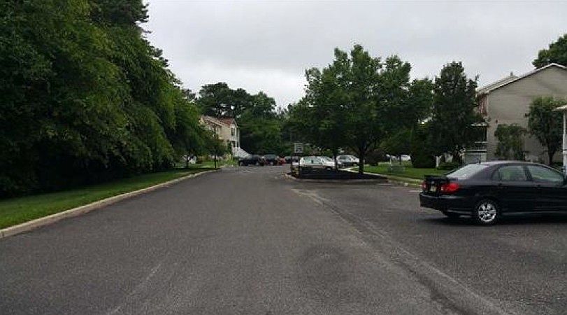 2nd image of 28 Wagon Wheel Dr