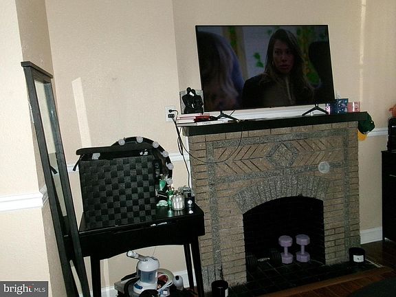 3rd image of 5016 Cordelia Ave