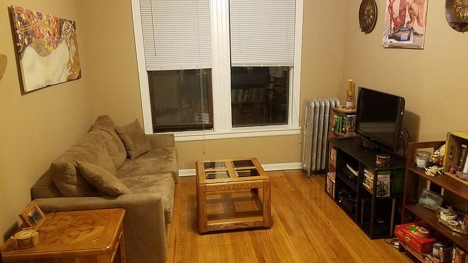Spacious living room