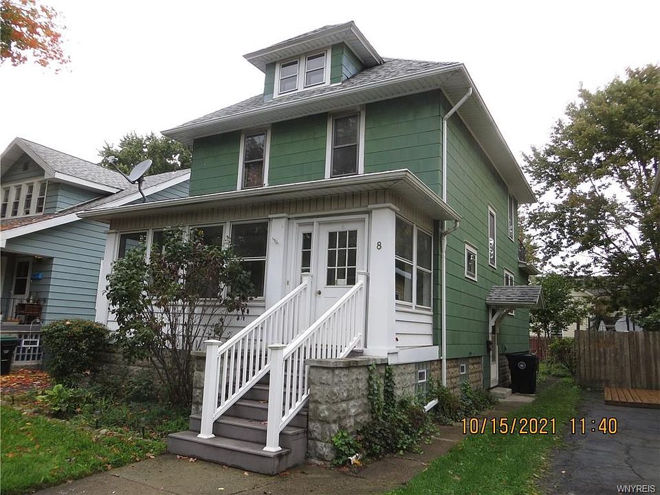 1st image of 8 Elmwood Park N