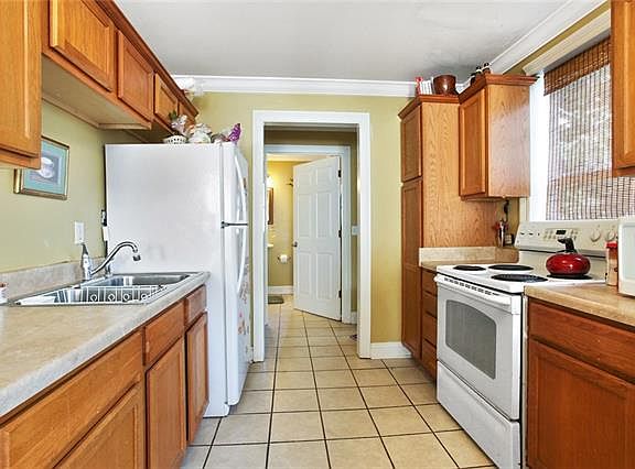 5th image of 6210 Waldo Dr