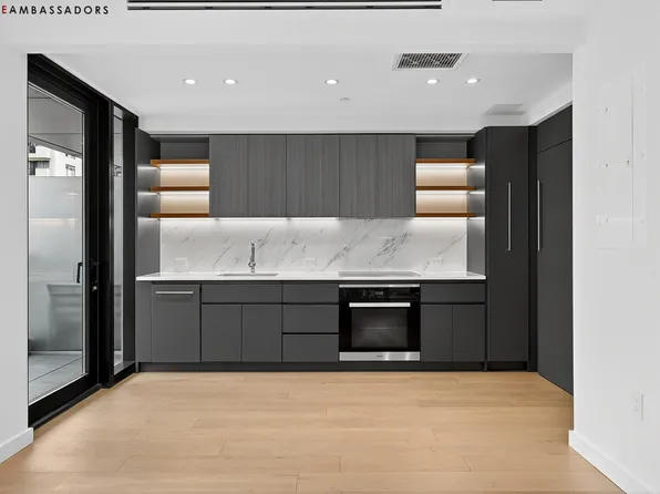 300 West 30th Street image 2 of 18