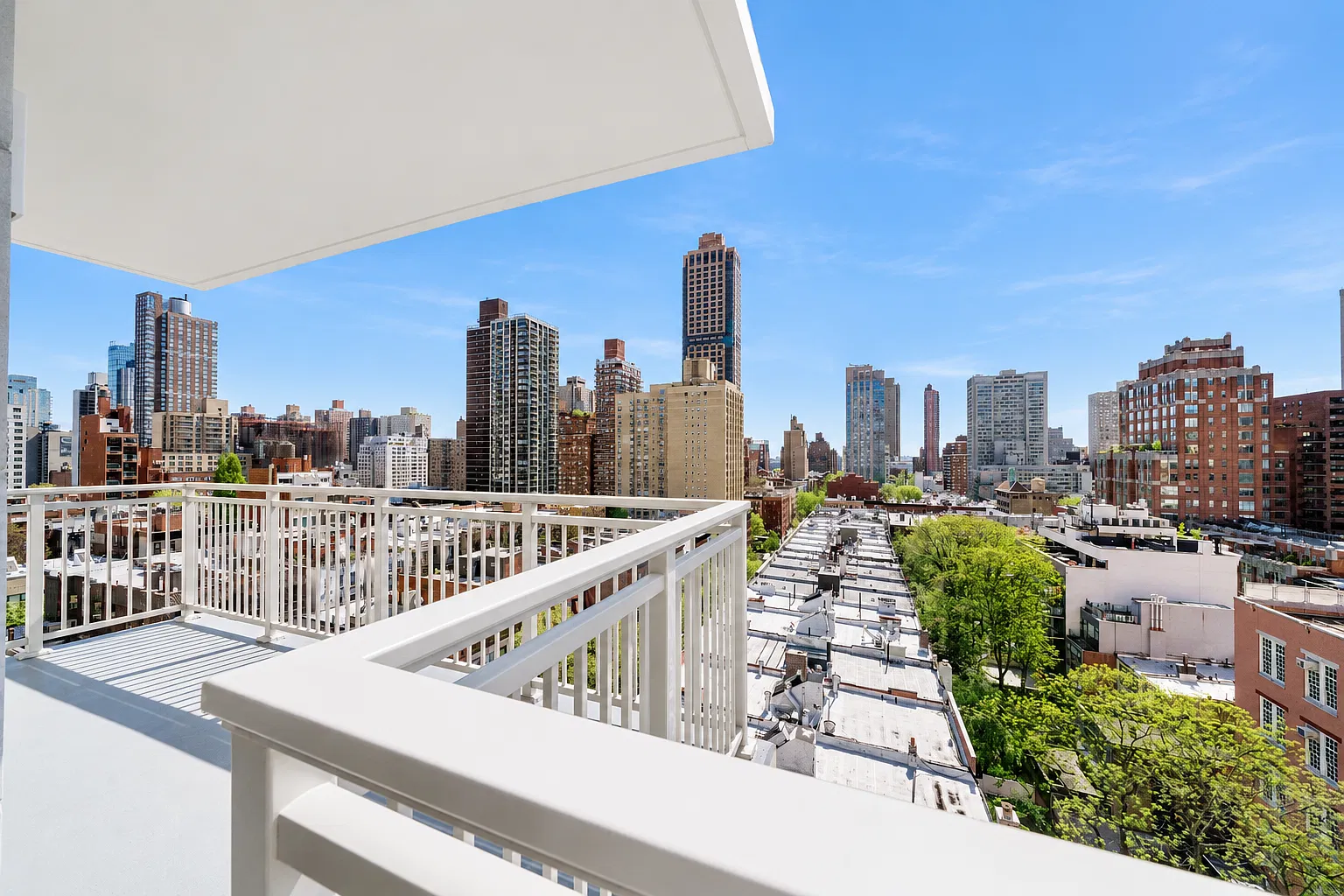 300 East 83rd Street — Photo 2