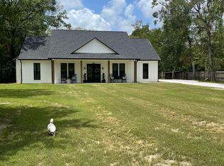 365 Fletcher Rd, Lumberton, TX 77657