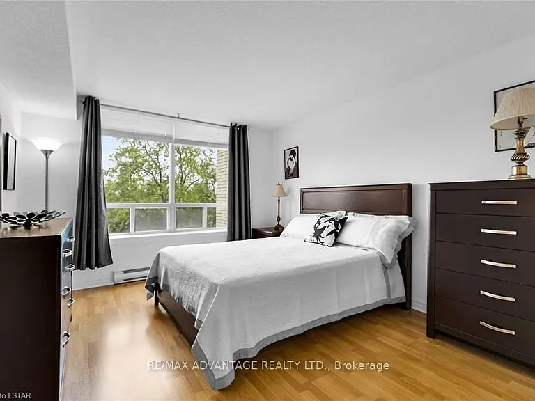1510 Richmond St #405 — Photo 28