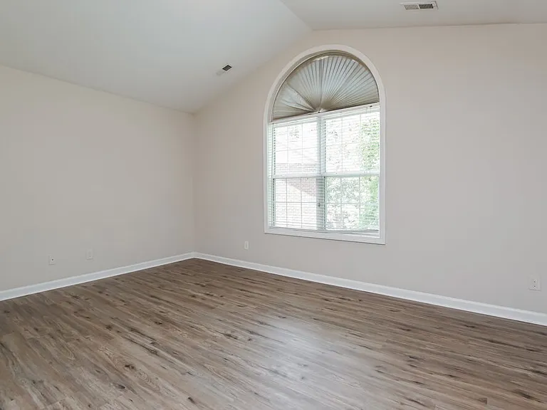 5123 Rina Ct — Photo 9