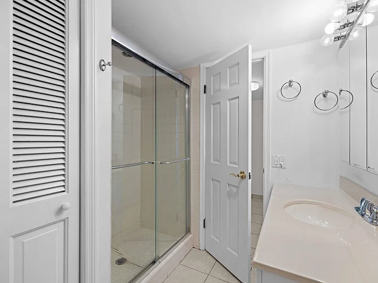 3031 N Ocean Blvd #507 — Photo 15