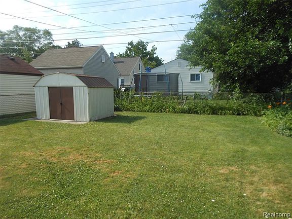 4th image of 925 E Guthrie Ave