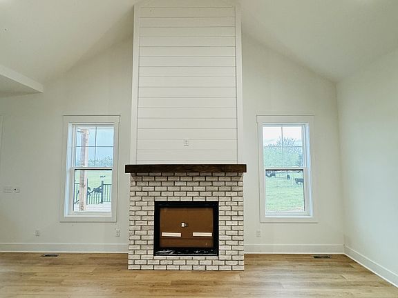 5th image of 4470 Knox Ln