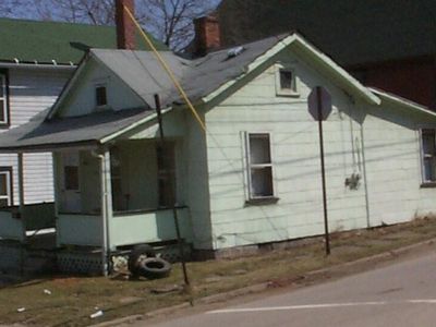 631 11th St, Franklin, PA, 16323