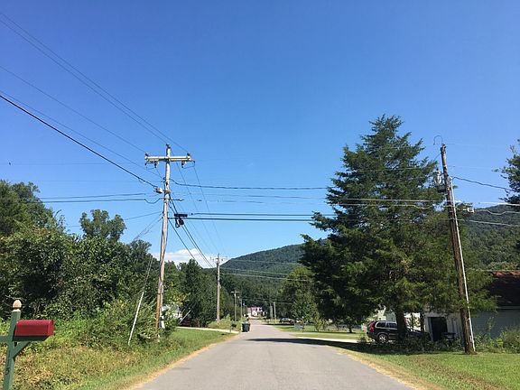 5th image of 240 Pryor Village Dr