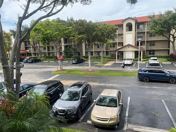 5th image of 1100 SW 128th Ter APT 204U