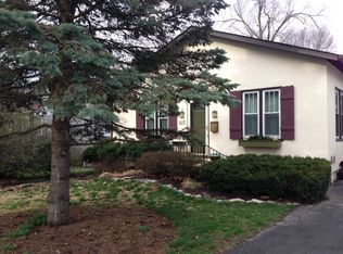 415 N Geyer Rd, Saint Louis, MO 63122