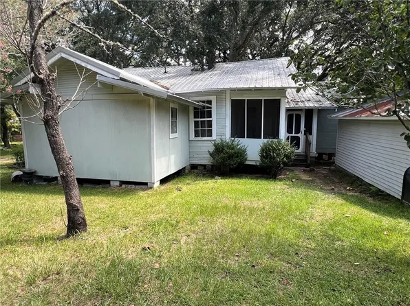 19 Gulf St, Chickasaw, AL 36611