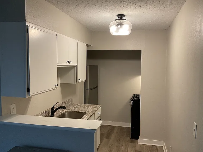 1 Bedroom Unit With Garage Space - Available Now! — Photo 2