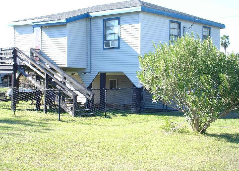 1st image of 1135 Canal E