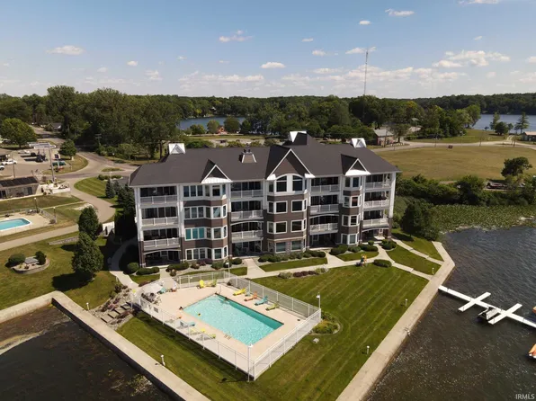 10005 N Turkey Creek Rd Unit 1, Syracuse, IN 46567