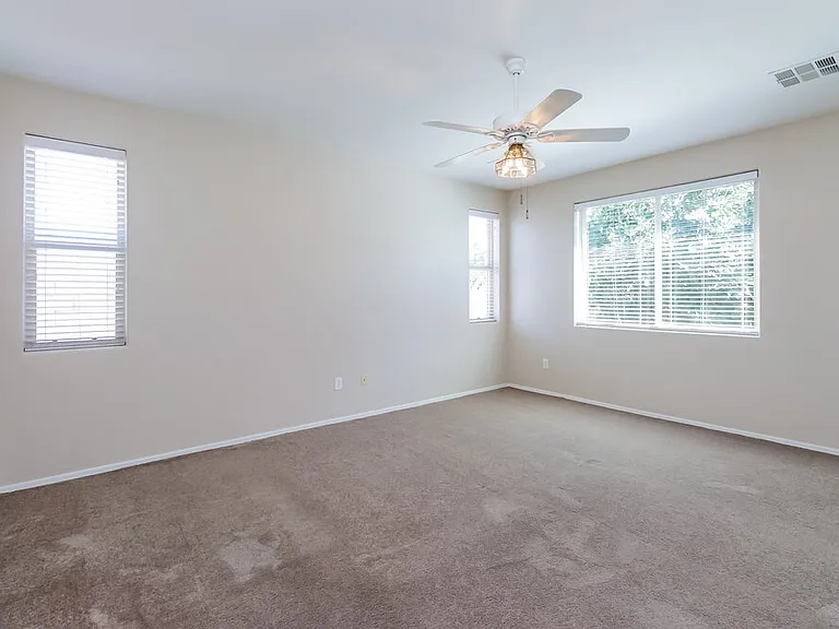 347 N Wesley — Photo 9
