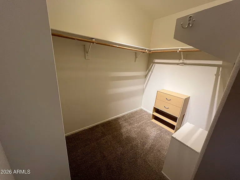 2240 E Mariposa Grande — Photo 11
