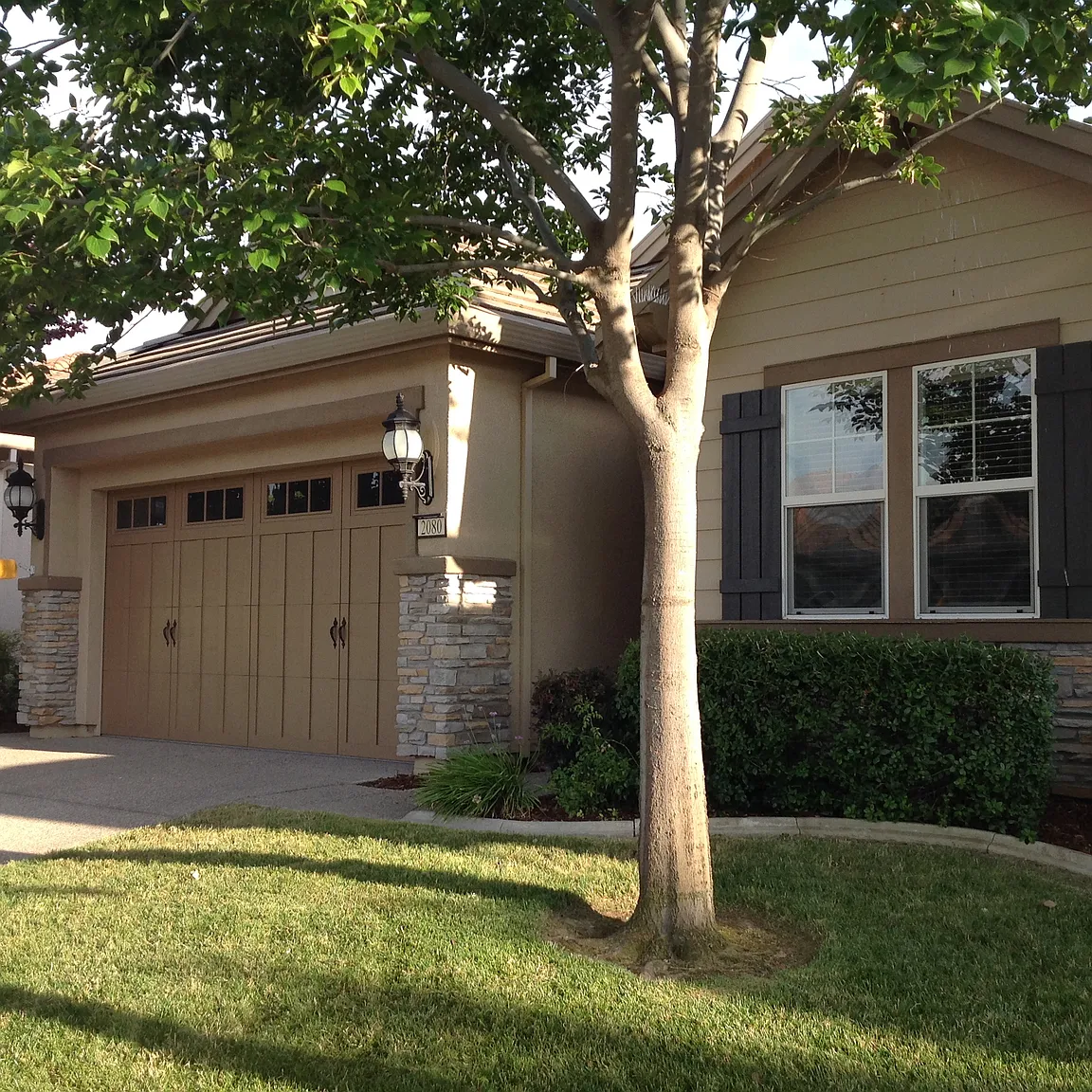 2080 Benton Loop photo 1