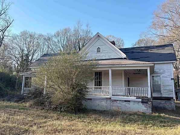 15 Ropp St, Gray Court, SC 29645