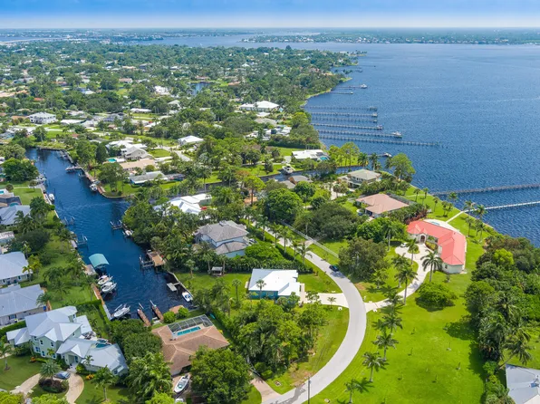 2070 NW PINE TREE Way, Stuart, FL 34994