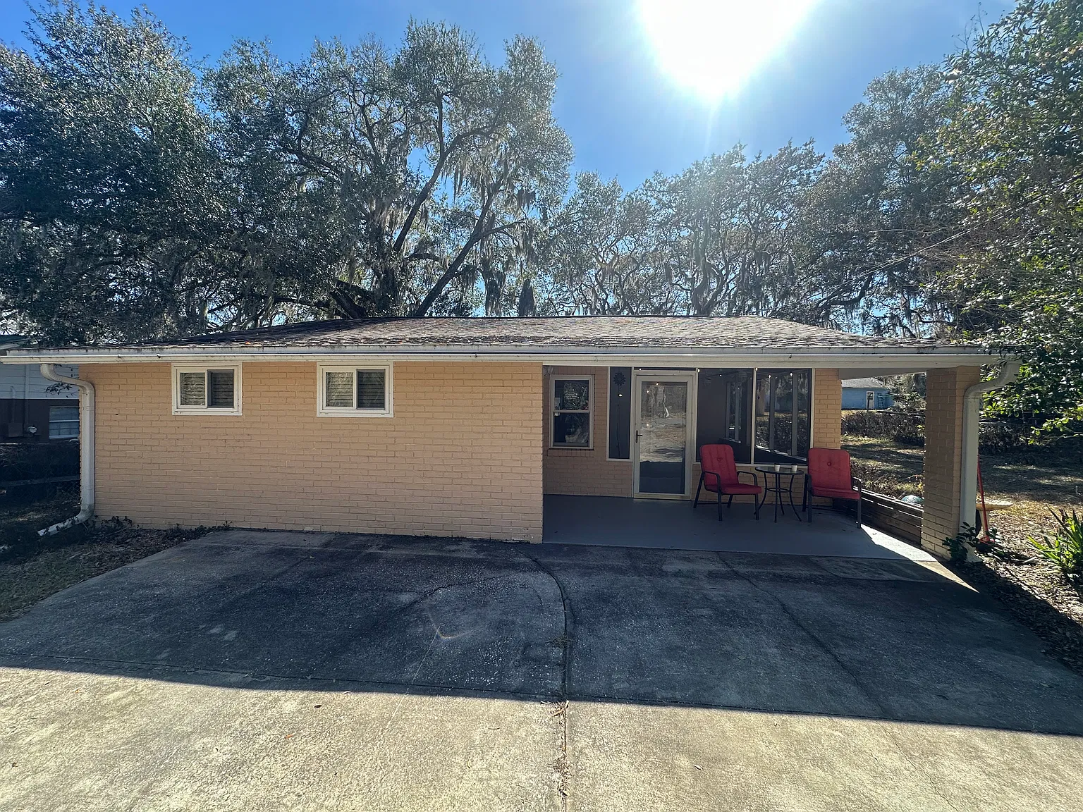 2 bed, 1052 sqft, $1,400 — Photo 1