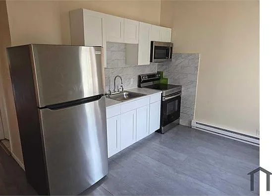 2 bed, $1,100 — Photo 4
