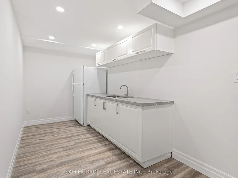 2535 Robin Dr — Photo 37
