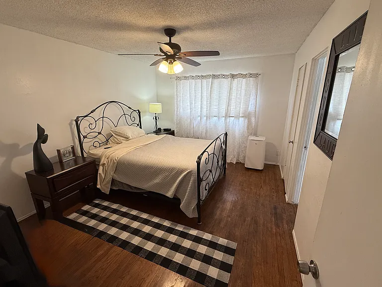 4068 Oakcrest Dr #3 — Photo 8