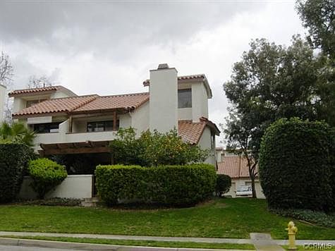 2nd image of 1831 Augusta Ct
