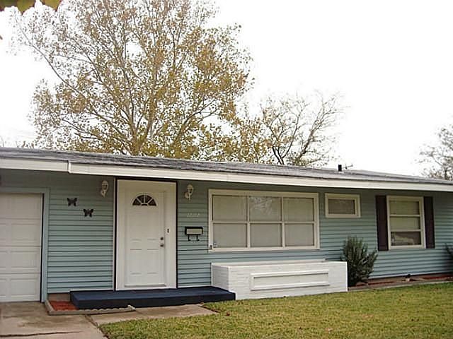 1st image of 12112 Holt Dr