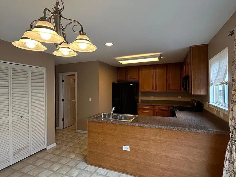 24427 John Adams Dr — Photo 8