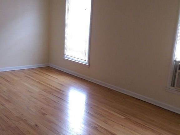 2nd image of 4732 Chicago St APT 3