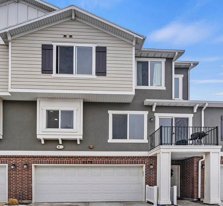 1st image of 5379 W Royal Arches Pl
