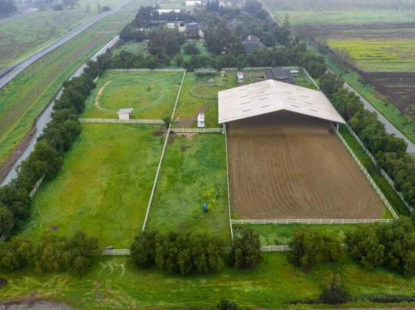 13575 Mammini Ct, San Martin, CA 95046