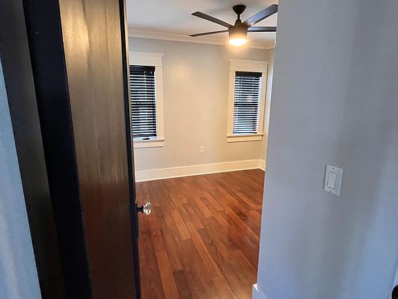 4th image of 117 N Lawrence Ave