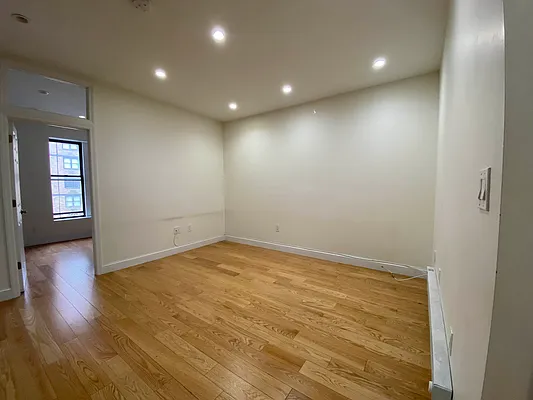 Rented by Urban Real Estate Property Group Inc | media 17