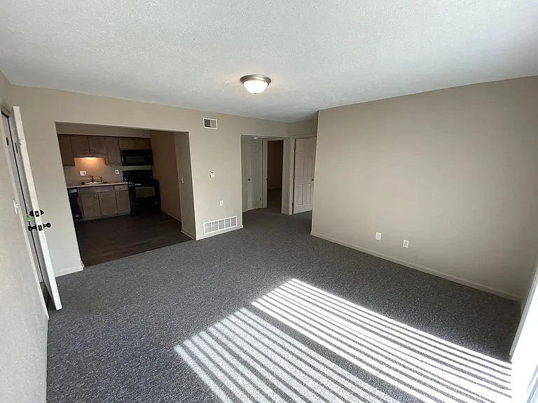 415 Grover St #11 — Photo 8