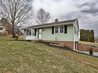 3670 Elizabethtown Rd, Manheim, PA 17545