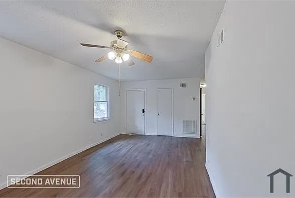 3 bed, 983 sqft, $1,750 — Photo 4