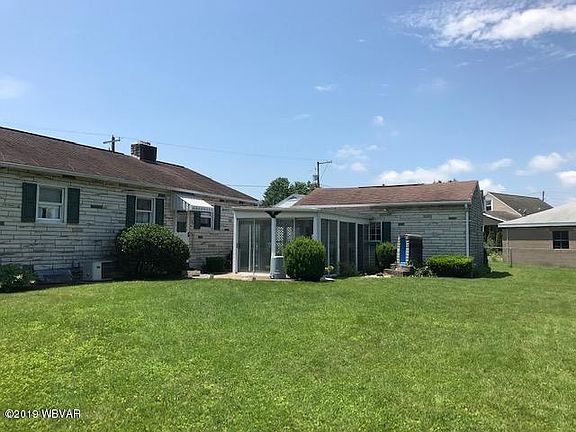 3rd image of 709 Pine St