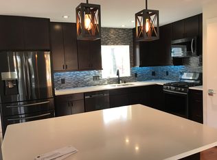 7053 Cindy Ln, Annandale, VA 22003